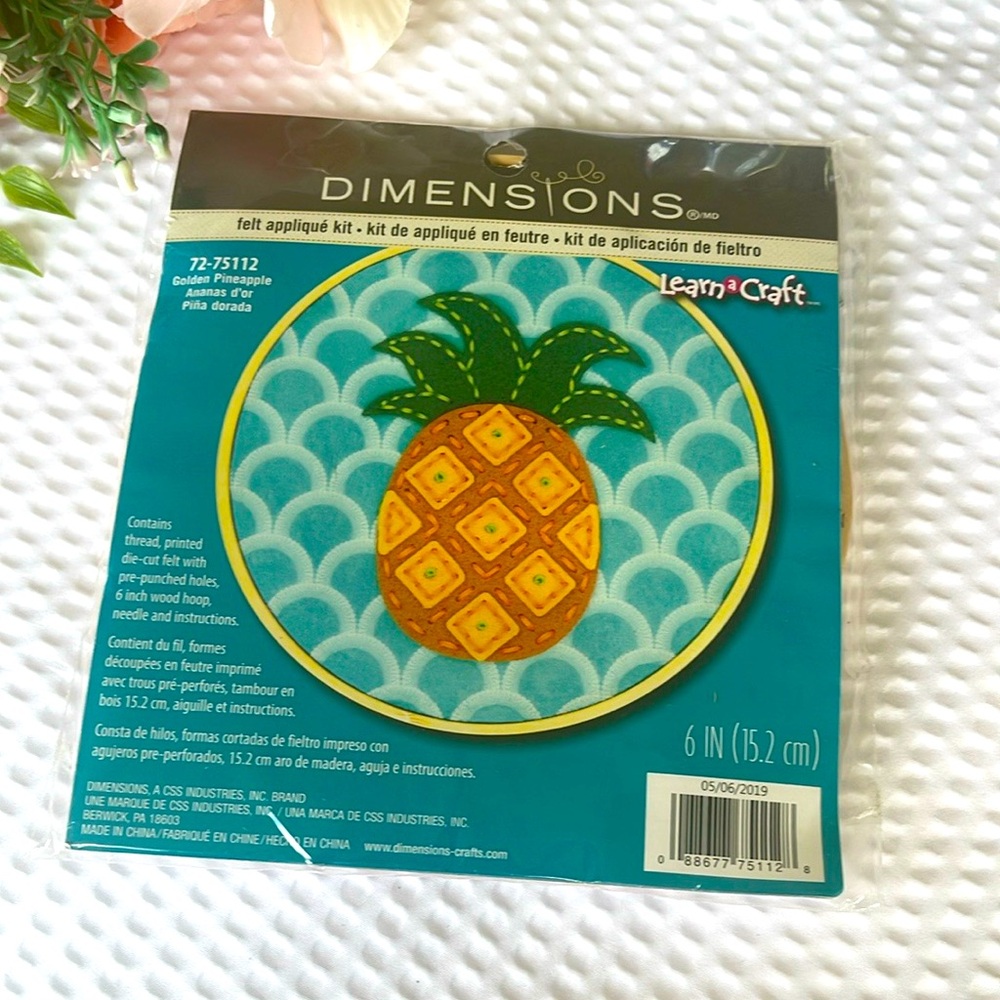 Dimensions Pineapple Felt Appliqué Kit